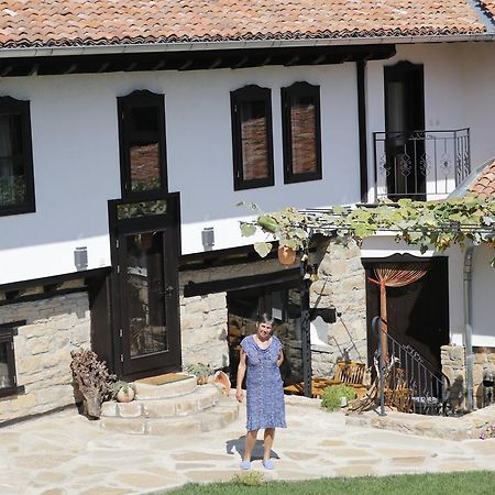 Guest House Epochs Since 1871 Lyaskovets Εξωτερικό φωτογραφία