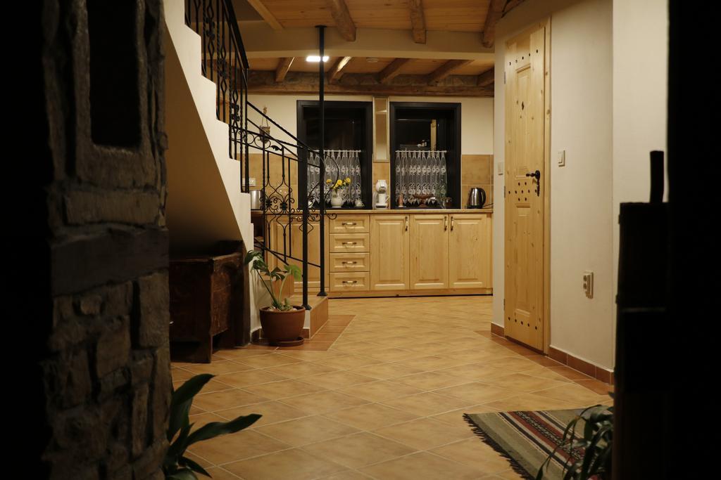 Guest House Epochs Since 1871 Lyaskovets Εξωτερικό φωτογραφία