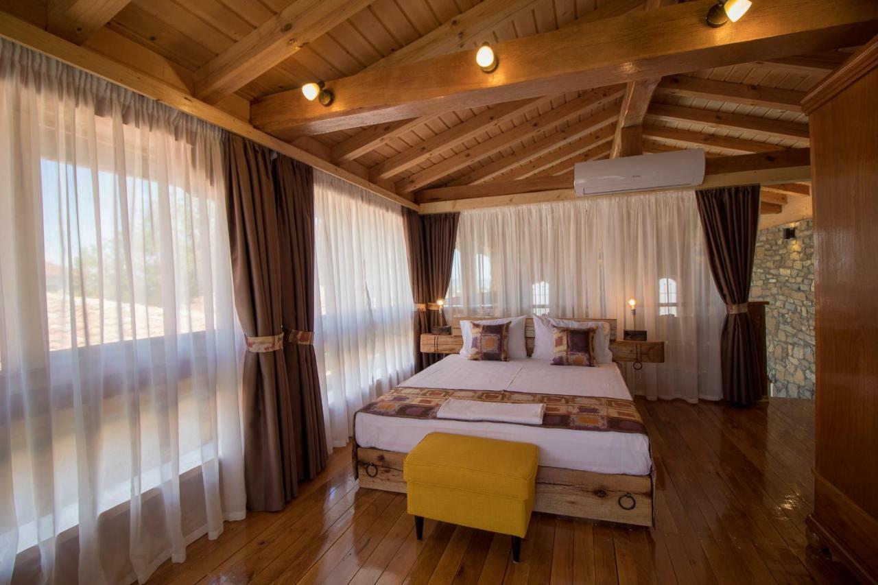 Guest House Epochs Since 1871 Lyaskovets Εξωτερικό φωτογραφία