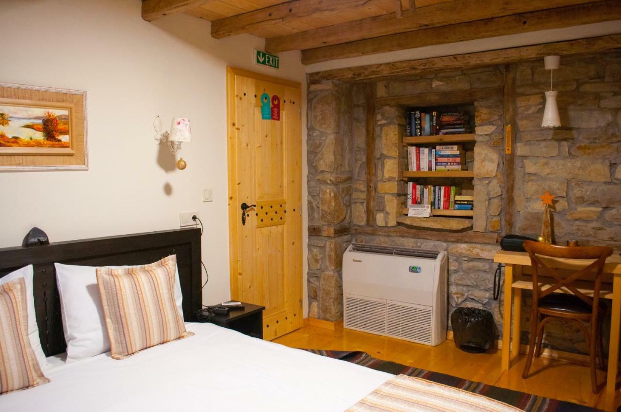 Guest House Epochs Since 1871 Lyaskovets Εξωτερικό φωτογραφία